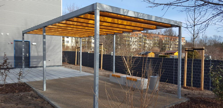 Stahl/Holz Pergola - Schulhofmöbel | FreiraumObjekte Ney GmbH