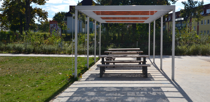Stahl Pergola - Schulhofmöbel Ney